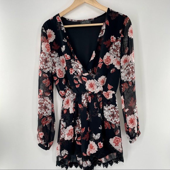 ASTR Romper - Picture 9 of 14